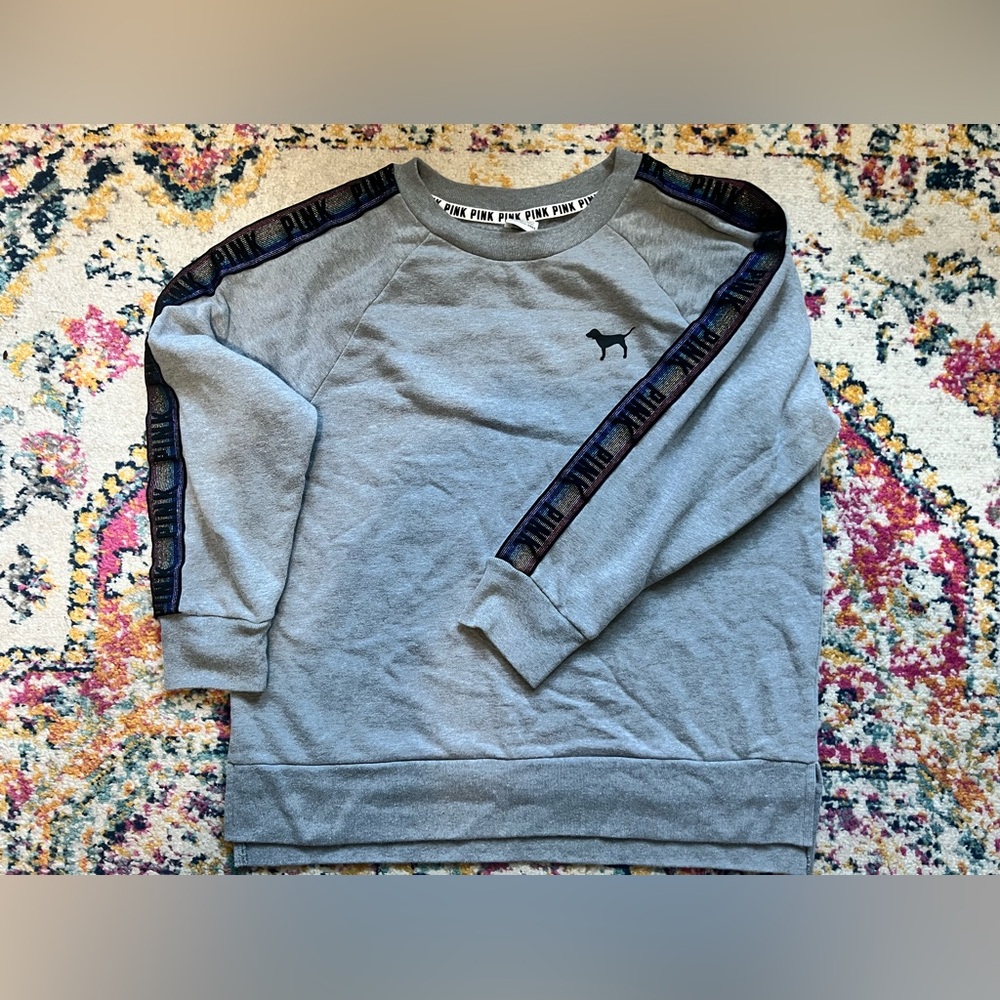 Victoria Secret PINK Grey‎ Crew Neck Pullover Size M